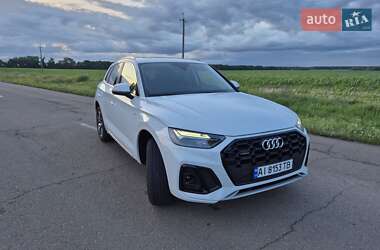 Позашляховик / Кросовер Audi Q5 2024 в 