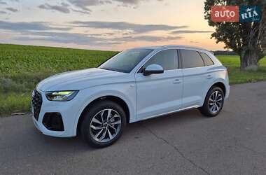 Позашляховик / Кросовер Audi Q5 2024 в 
