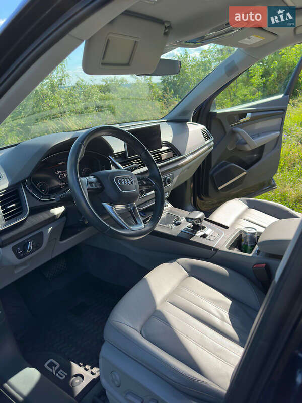 Внедорожник / Кроссовер Audi Q5 2021 в Лубнах