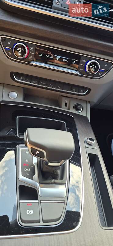 Внедорожник / Кроссовер Audi Q5 2023 в Луцке