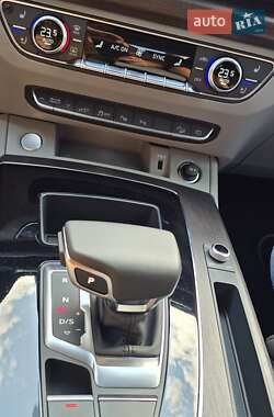 Внедорожник / Кроссовер Audi Q5 2023 в 
