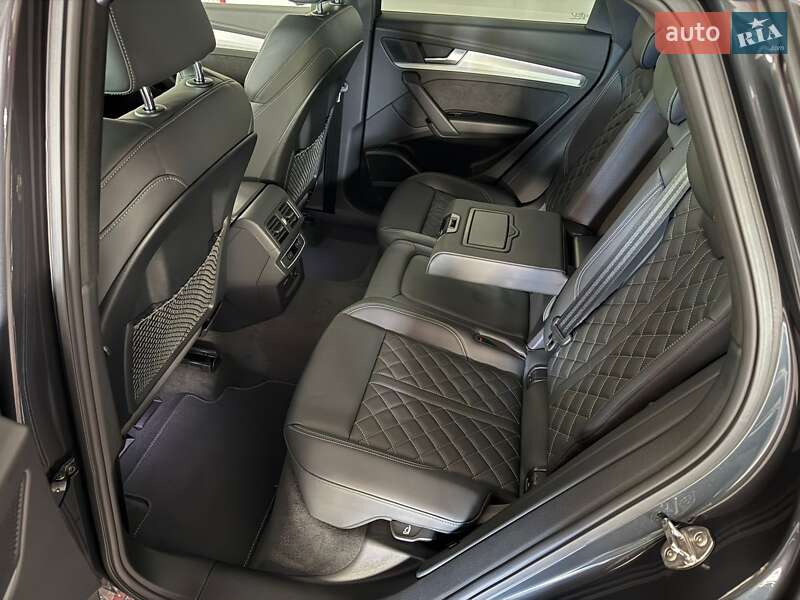 Внедорожник / Кроссовер Audi Q5 2022 в Черкассах