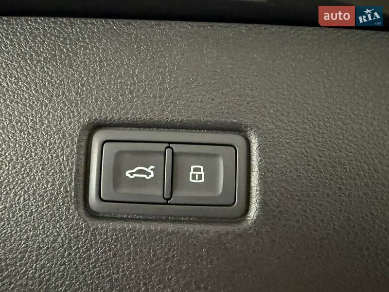 Внедорожник / Кроссовер Audi Q5 2022 в Черкассах