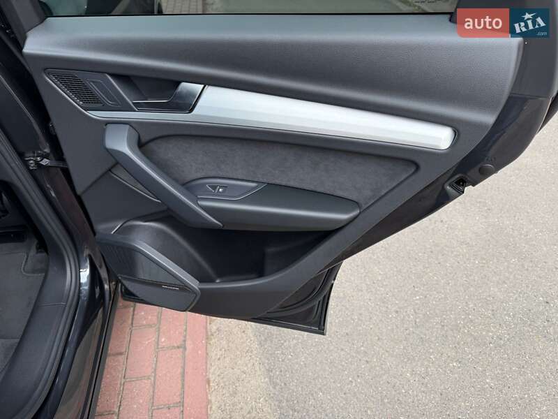 Внедорожник / Кроссовер Audi Q5 2022 в Черкассах