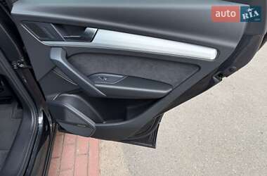Внедорожник / Кроссовер Audi Q5 2022 в 