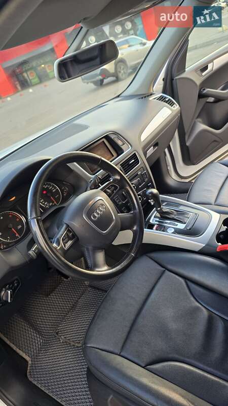 Внедорожник / Кроссовер Audi Q5 2011 в Киеве