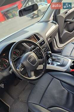 Внедорожник / Кроссовер Audi Q5 2011 в 