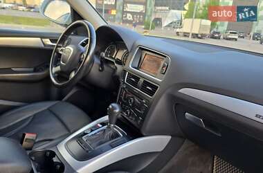 Внедорожник / Кроссовер Audi Q5 2011 в 