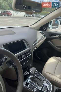 Позашляховик / Кросовер Audi Q5 2013 в 