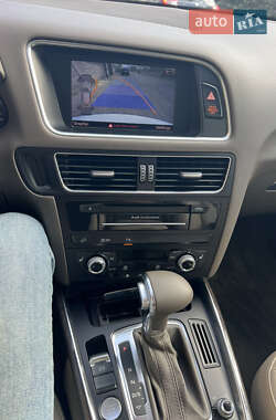 Позашляховик / Кросовер Audi Q5 2013 в 