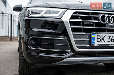 Внедорожник / Кроссовер Audi Q5 2018 в 