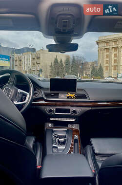 Внедорожник / Кроссовер Audi Q5 2020 в 