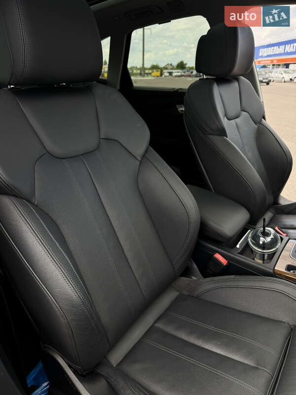 Внедорожник / Кроссовер Audi Q5 2018 в Луцке