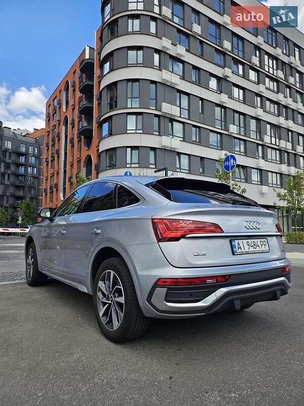 Внедорожник / Кроссовер Audi Q5 2022 в Киеве