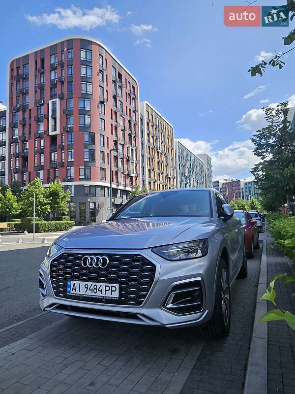 Внедорожник / Кроссовер Audi Q5 2022 в Киеве