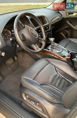 Внедорожник / Кроссовер Audi Q5 2012 в 