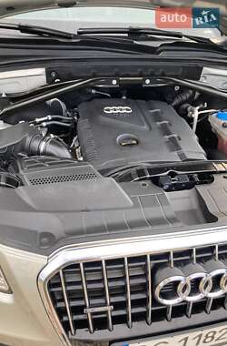 Внедорожник / Кроссовер Audi Q5 2012 в 
