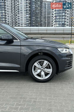 Внедорожник / Кроссовер Audi Q5 2019 в 