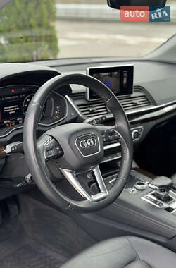 Внедорожник / Кроссовер Audi Q5 2019 в 