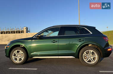 Внедорожник / Кроссовер Audi Q5 2017 в 