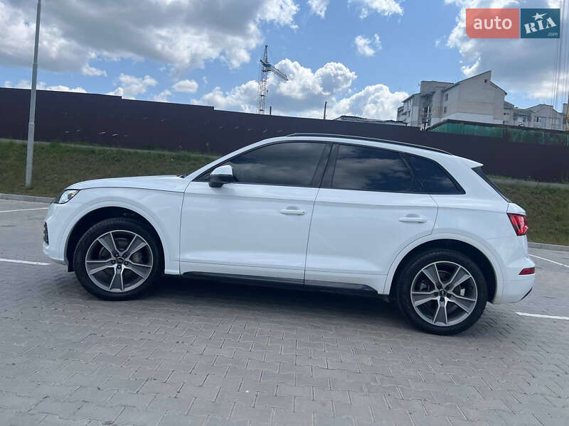 Позашляховик / Кросовер Audi Q5 2018 в Тернополі