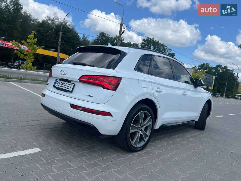 Позашляховик / Кросовер Audi Q5 2018 в Тернополі