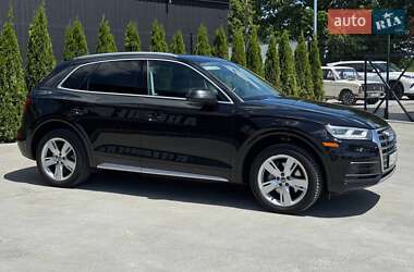 Внедорожник / Кроссовер Audi Q5 2018 в 