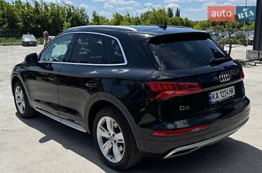 Внедорожник / Кроссовер Audi Q5 2018 в 
