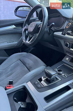 Внедорожник / Кроссовер Audi Q5 2017 в 