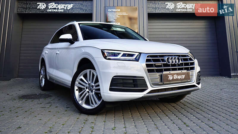Внедорожник / Кроссовер Audi Q5 2018 в 