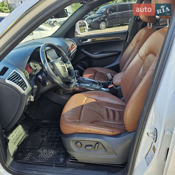 Внедорожник / Кроссовер Audi Q5 2010 в Киеве