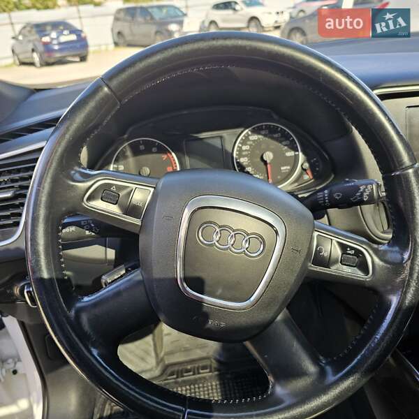 Внедорожник / Кроссовер Audi Q5 2010 в Киеве