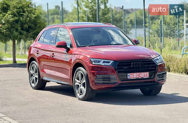 Внедорожник / Кроссовер Audi Q5 2019 в 
