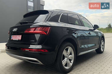 Внедорожник / Кроссовер Audi Q5 2018 в 