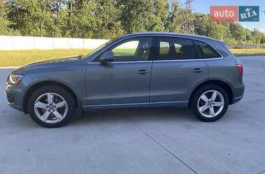 Внедорожник / Кроссовер Audi Q5 2011 в 