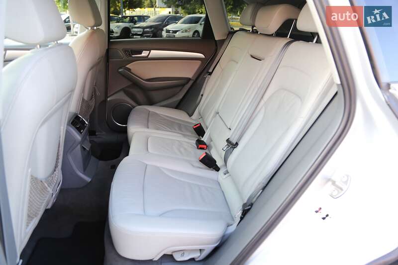 Позашляховик / Кросовер Audi Q5 2014 в Києві