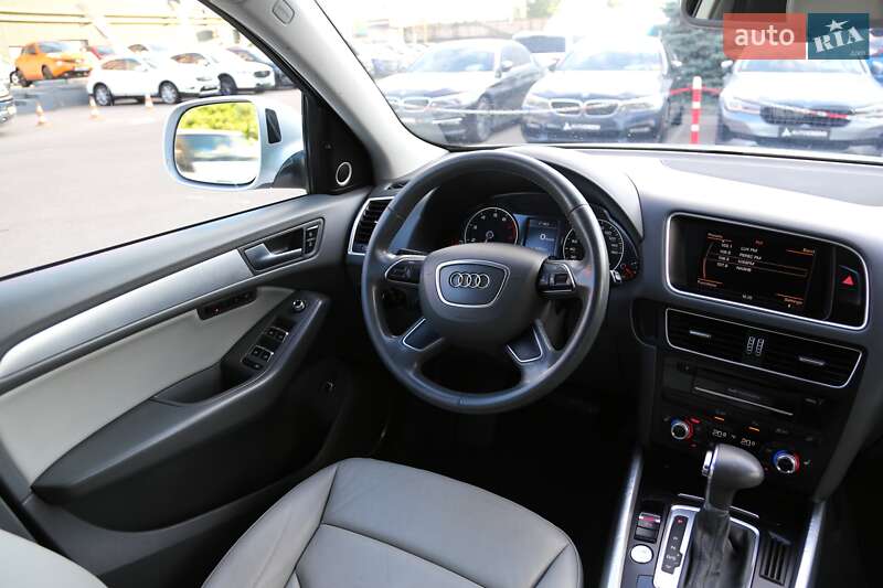 Позашляховик / Кросовер Audi Q5 2014 в Києві