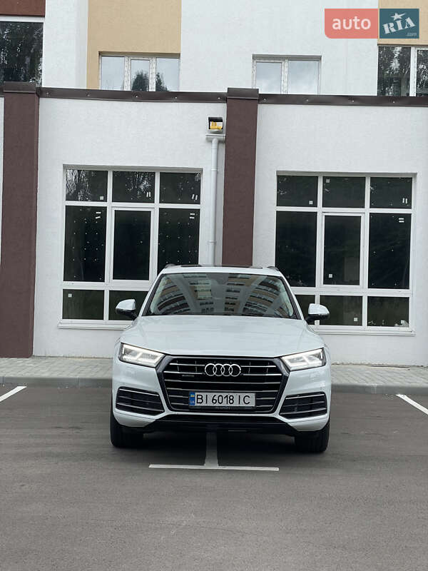 Внедорожник / Кроссовер Audi Q5 2019 в Киеве