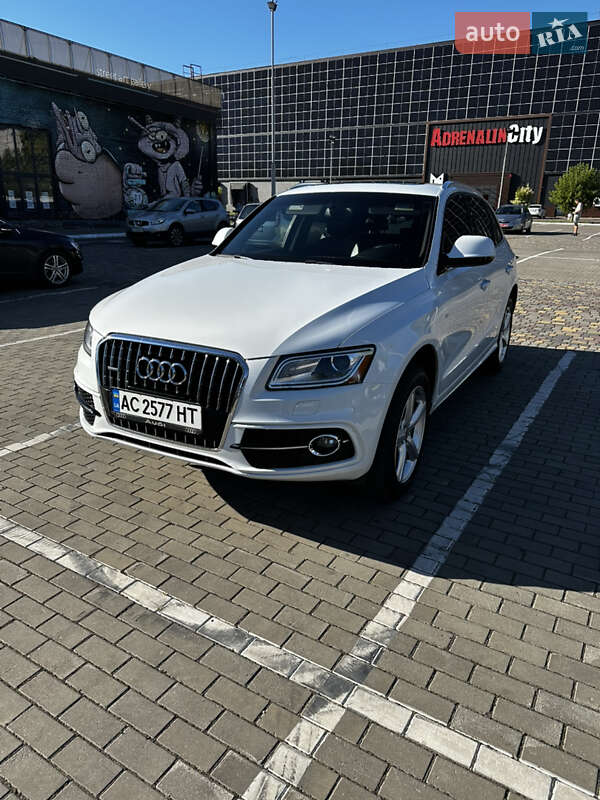 Внедорожник / Кроссовер Audi Q5 2016 в 