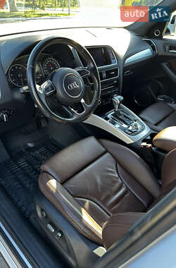 Внедорожник / Кроссовер Audi Q5 2016 в 