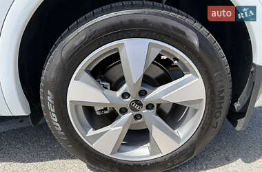 Внедорожник / Кроссовер Audi Q5 2023 в 