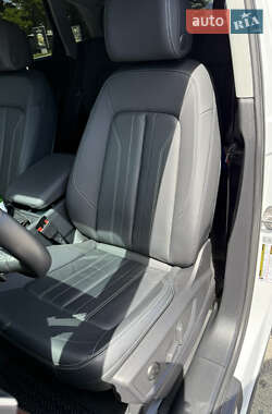 Внедорожник / Кроссовер Audi Q5 2023 в 