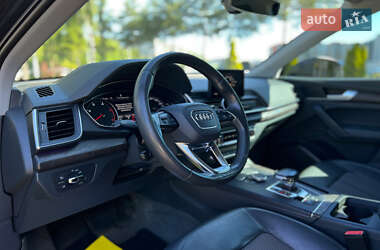 Внедорожник / Кроссовер Audi Q5 2017 в 