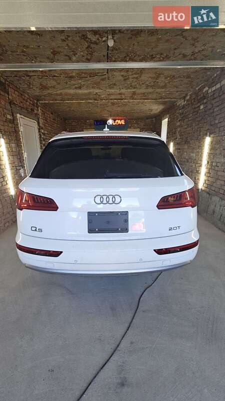 Внедорожник / Кроссовер Audi Q5 2018 в Ходорове