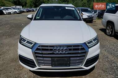 Внедорожник / Кроссовер Audi Q5 2018 в 