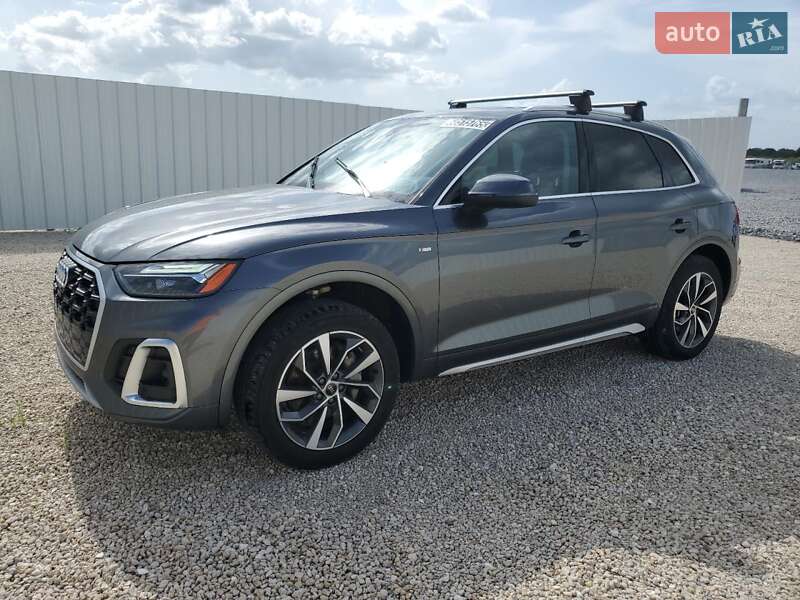 Внедорожник / Кроссовер Audi Q5 2022 в 