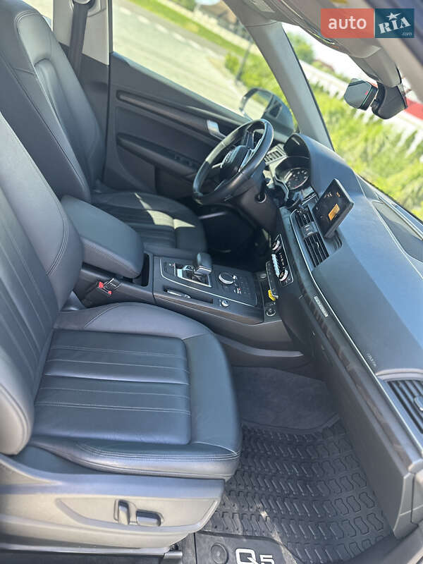 Внедорожник / Кроссовер Audi Q5 2020 в Луцке