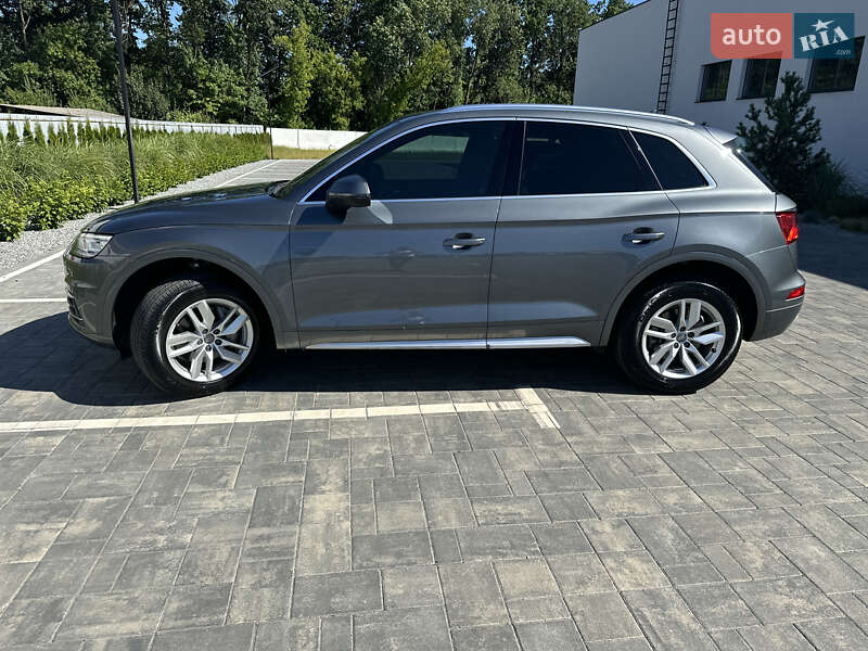 Внедорожник / Кроссовер Audi Q5 2020 в Луцке