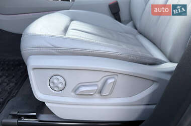 Внедорожник / Кроссовер Audi Q5 2022 в 