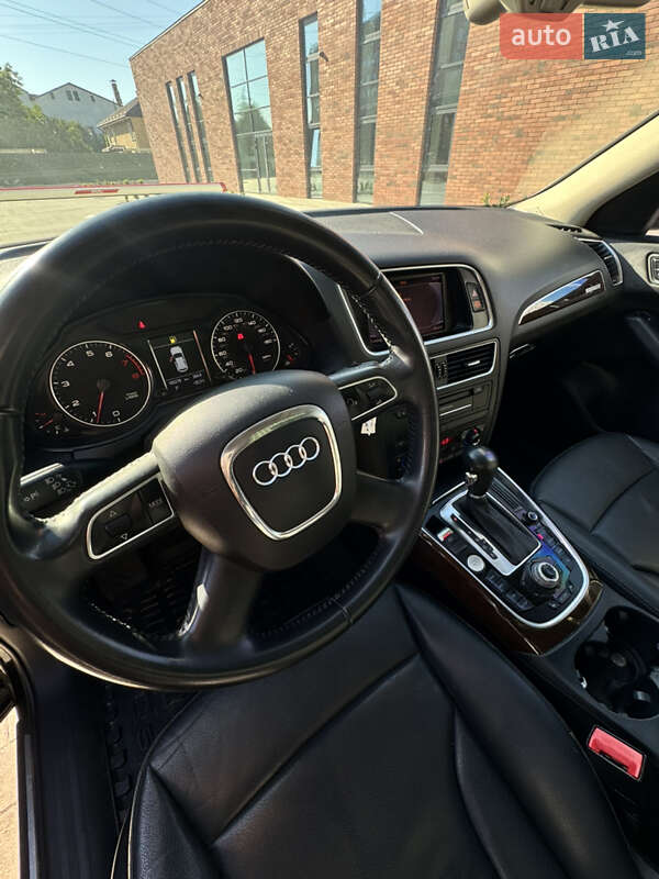 Внедорожник / Кроссовер Audi Q5 2012 в Львове